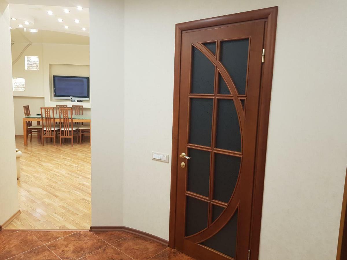 Апартаменты На Люстдорфской Odessa Exteriör bild