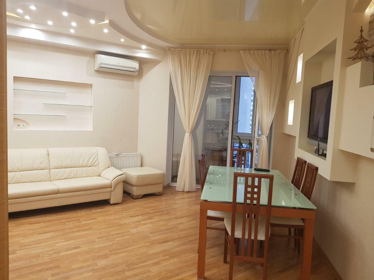 Апартаменты На Люстдорфской Odessa Exteriör bild